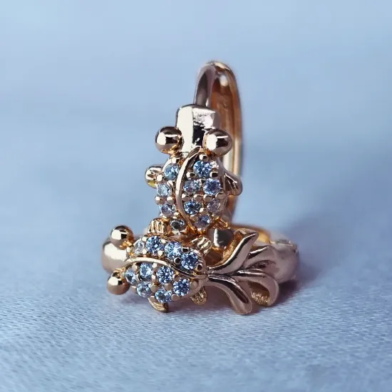 Imagen de Huggie Pez de Oro y Diamantes