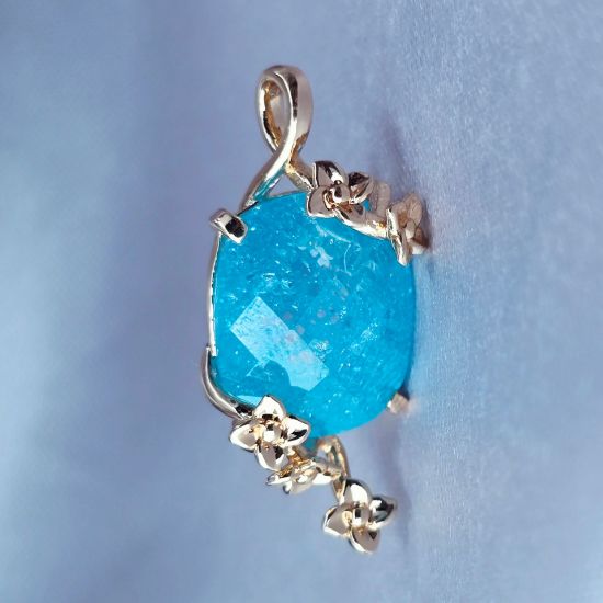 Picture of Charm Aquamarine and Flowers of Gold
