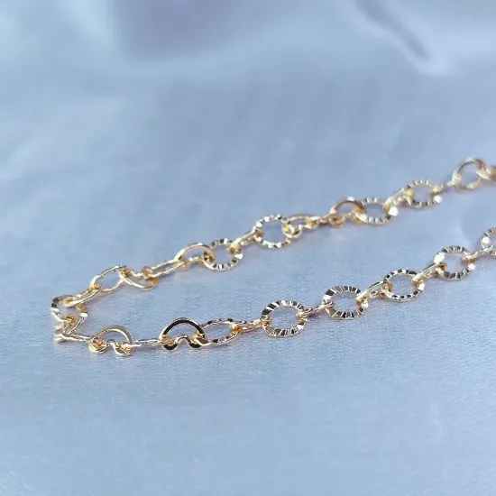 Imagen de Cadena Eslabones Corazones Vivri y Círculos Texturizados Oro Dorado Talla 4503