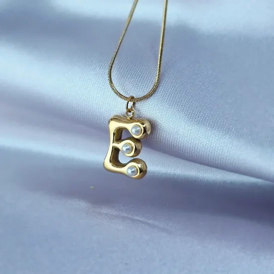 Imagen de Collar Perlas Inicial E