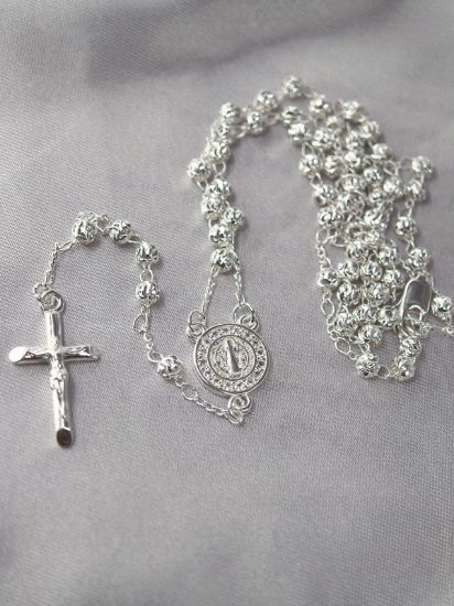 Imagen de Collar Rosario San Benito Fe Blanca 5104