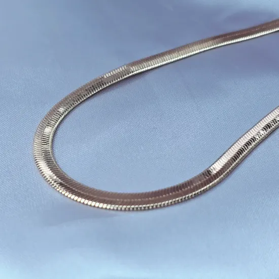 Imagen de Cadena Tejido Panza de Víbora Ancha y Plana Oro Dorado Talla 4502